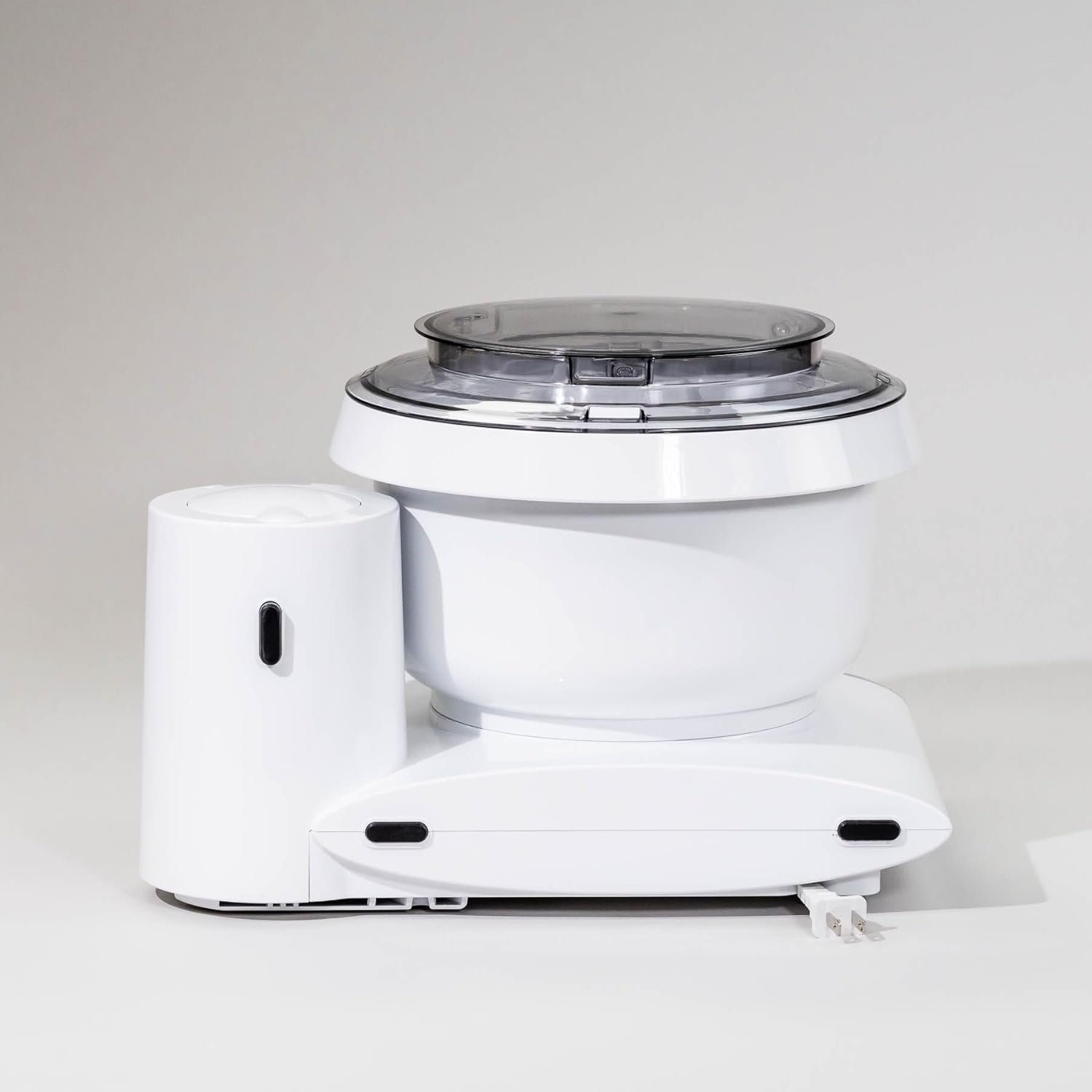 Bosch Universal Plus Stand Mixer 500 Watt, 6.5 Quarts with Wire Whips, Dough Hook & NutriMill Dough Hook Extender Bundle - Image 6